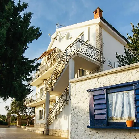 Apartamento Bonito En Con Wifi Jezera